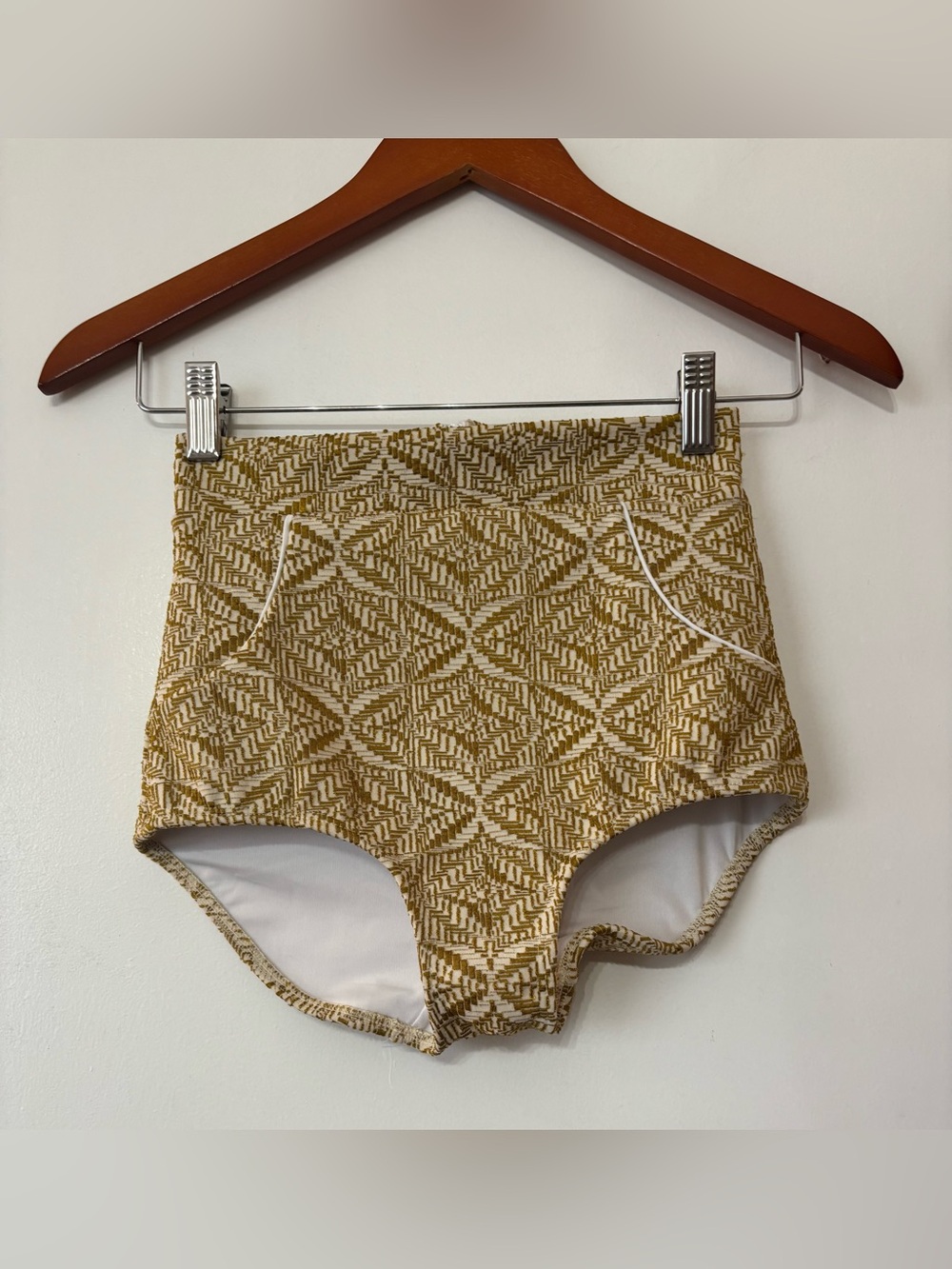 Seea Women high-waisted gold textured geometric print bikini bottoms size small